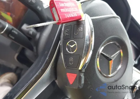 2013 Mercedes-Benz Glk 350 4Matic z USA, uszkodzony, nr VIN WDCGG8JB4DG056393